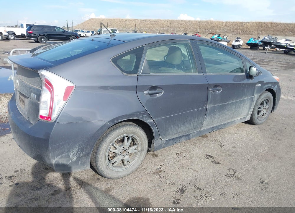 2015 TOYOTA PRIUS TWO VIN: JTDKN3DU9F1929924