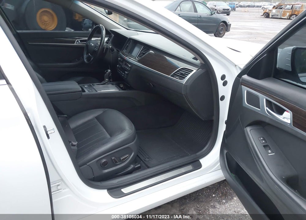 2016 HYUNDAI GENESIS 3.8 VIN: KMHGN4JE7GU128185