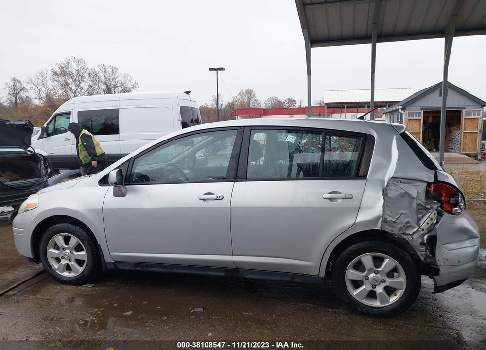 2009 NISSAN VERSA 1.8SL VIN: 3N1BC13E59L420952