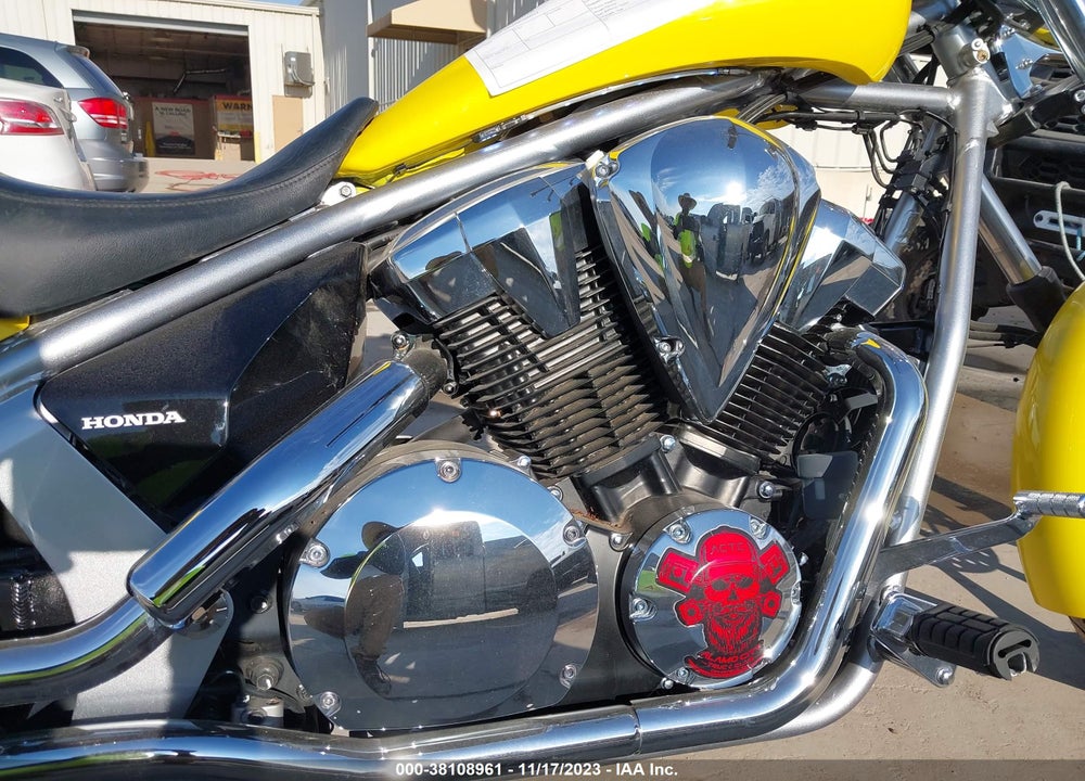 2022 HONDA VT1300 CXA VIN: JH2SC6161NK600034