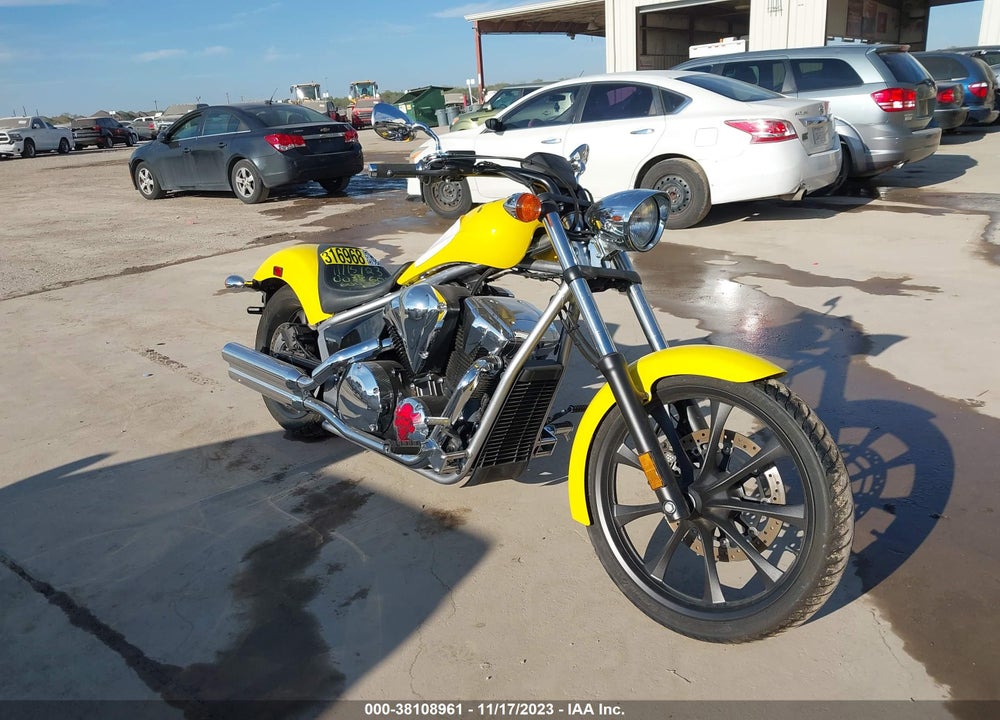 2022 HONDA VT1300 CXA VIN: JH2SC6161NK600034