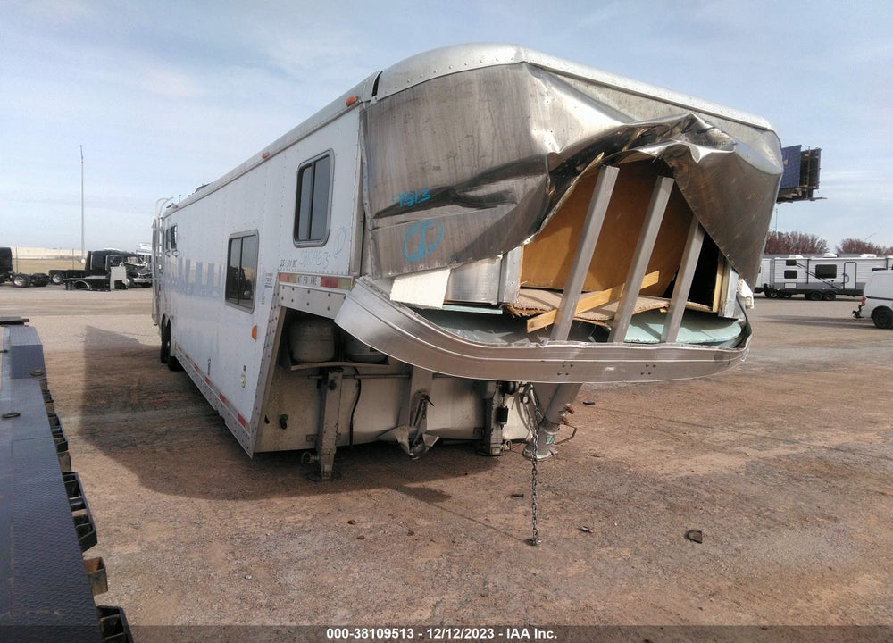 2002 EXXISS ALUMINUM TRAILERS HORSE VIN: 4LAAH282625015330