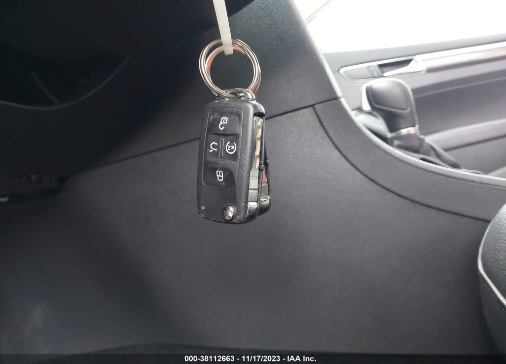 2018 VOLKSWAGEN PASSAT 2.0T SE VIN: 1VWBA7A33JC009537