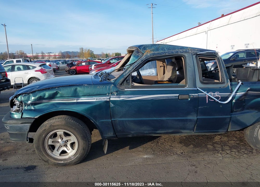 1998 MAZDA B2500 SE VIN: 4F4YR16C2WTM36542