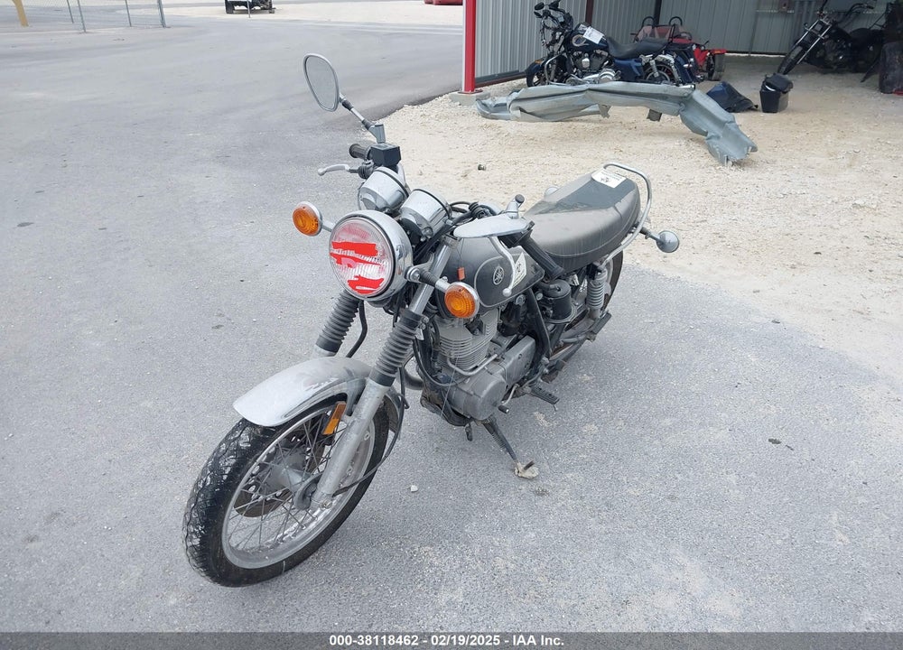2015 YAMAHA SR400 VIN: JYARH04E4FA000376