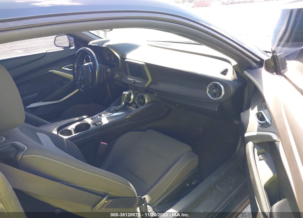 2018 CHEVROLET CAMARO 1LT VIN: 1G1FB1RX0J0143261