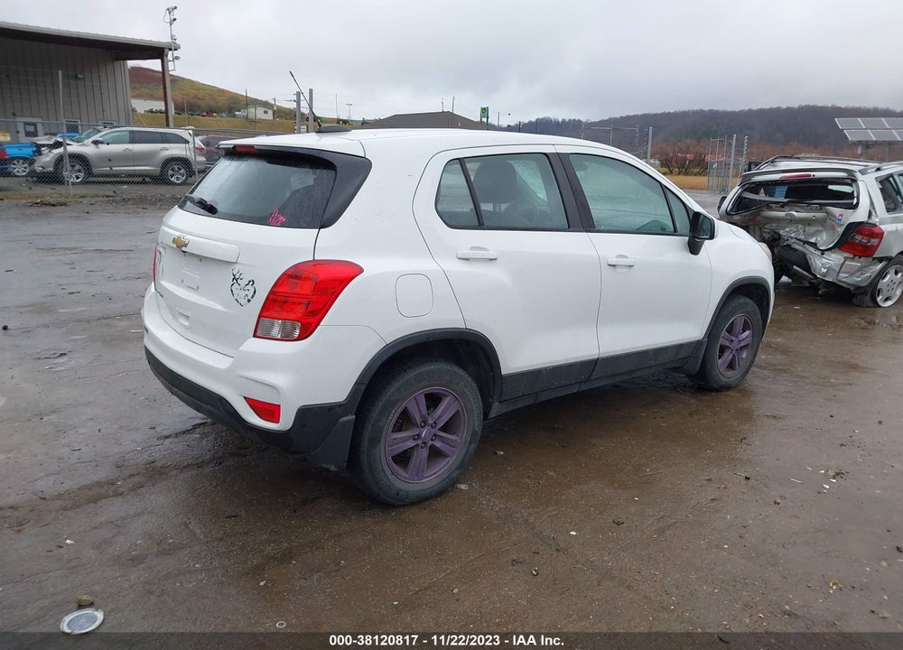2017 CHEVROLET TRAX LS VIN: KL7CJNSB0HB077132