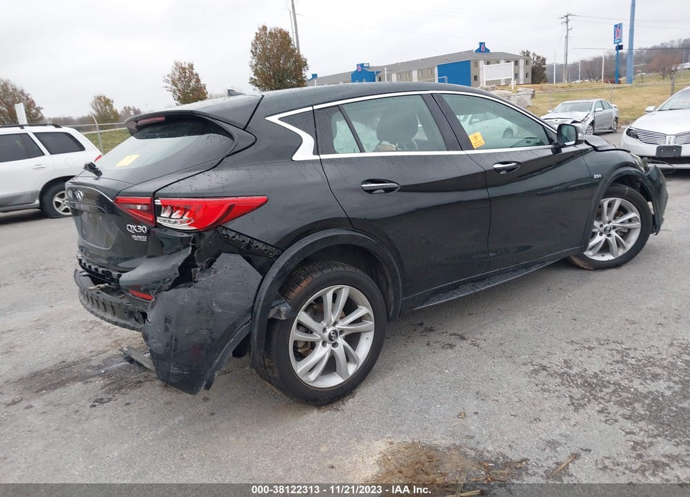 2018 INFINITI QX30 LUXURY VIN: SJKCH5CP6JA058716