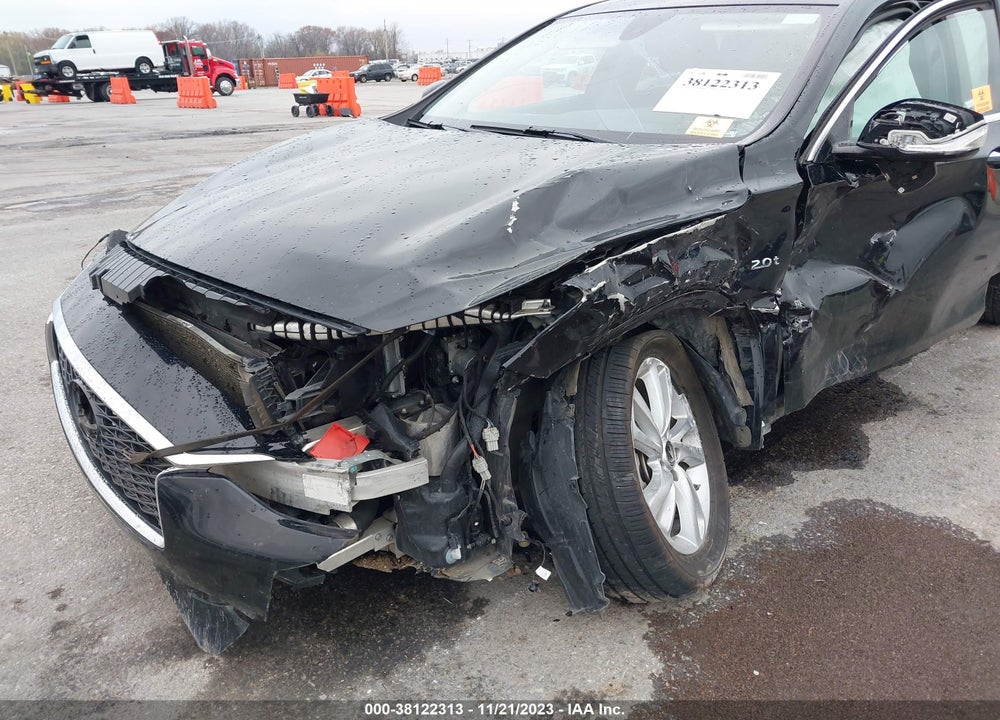 2018 INFINITI QX30 LUXURY VIN: SJKCH5CP6JA058716
