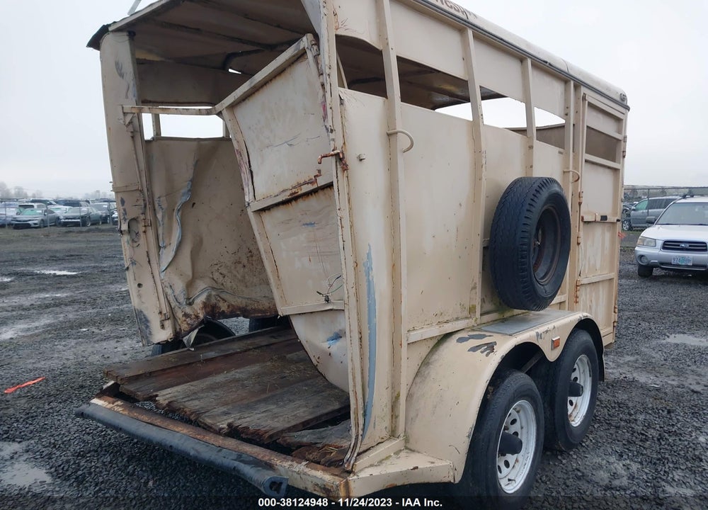 1993 TRAILS WEST 15FT HORSE TRAILER VIN: 49ST71523PP003784