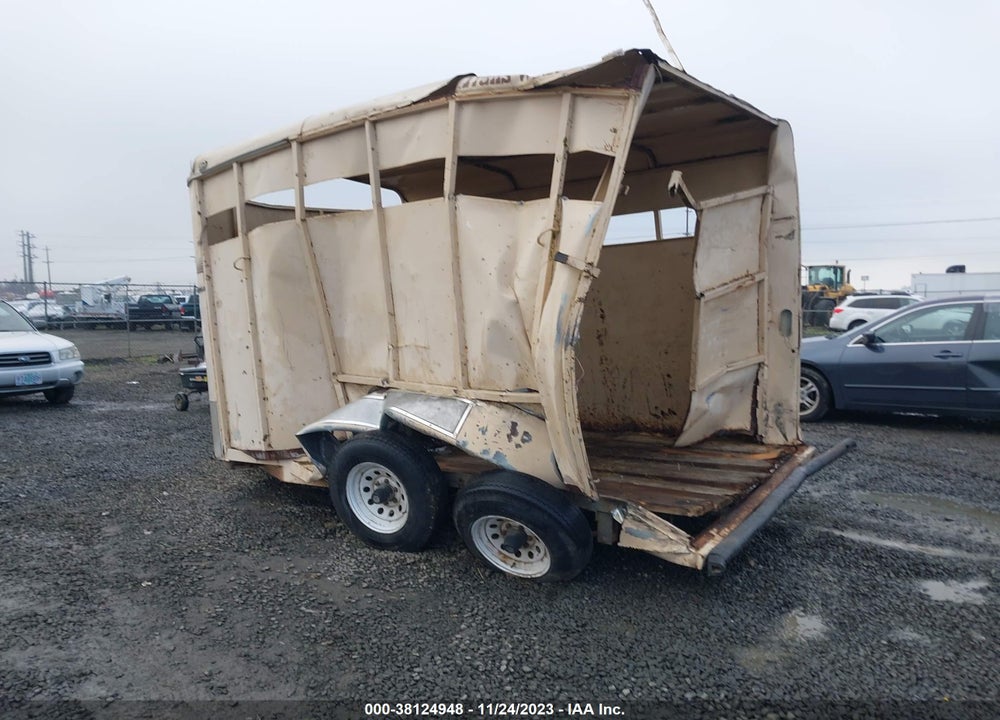 1993 TRAILS WEST 15FT HORSE TRAILER VIN: 49ST71523PP003784