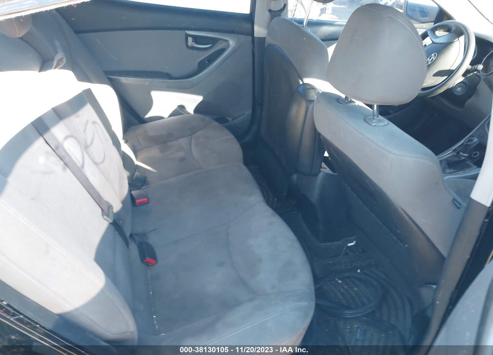 2016 HYUNDAI ELANTRA VIN: KMHDH4AE3GU544101