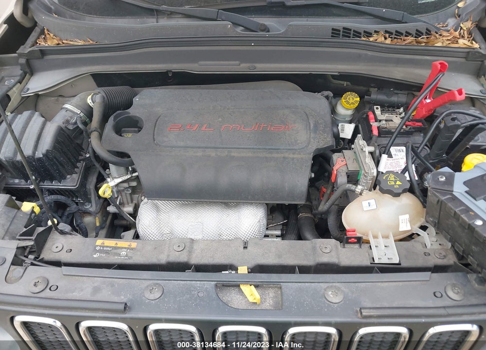2016 JEEP RENEGADE LATITUDE VIN: ZACCJABT0GPE01883