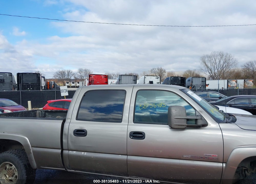 2003 GMC SIERRA 2500HD SLE VIN: 1GTHK23133F252212