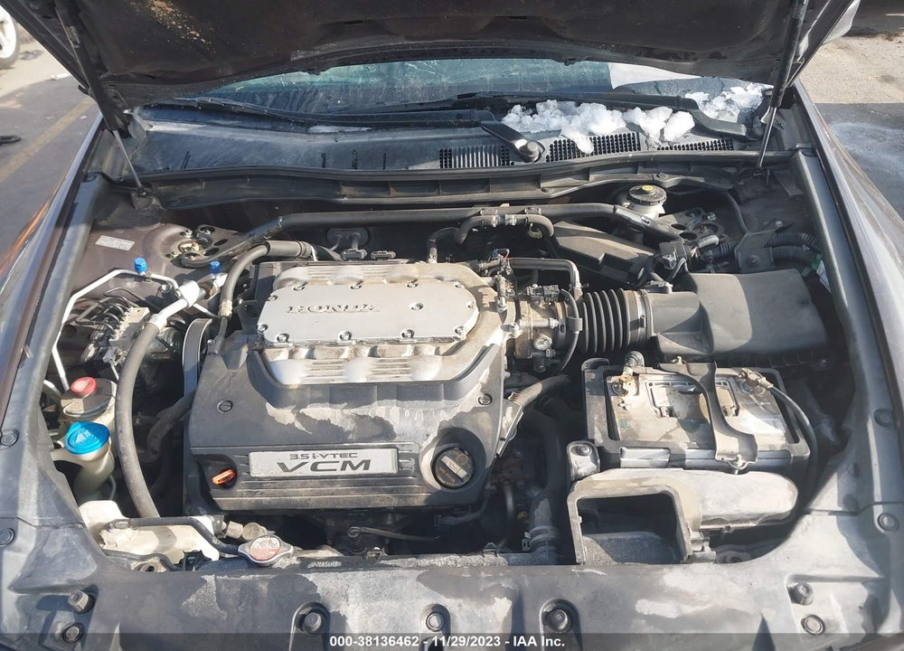 2011 HONDA ACCORD VIN: 1HGCP3F8XBA015014