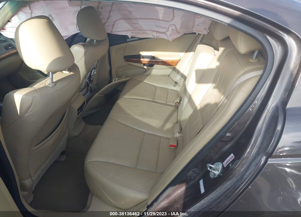 2011 HONDA ACCORD VIN: 1HGCP3F8XBA015014