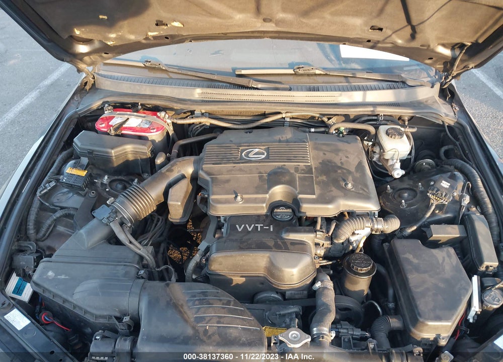 2001 LEXUS IS 300 BASE (A5) VIN: JTHBD182010029636