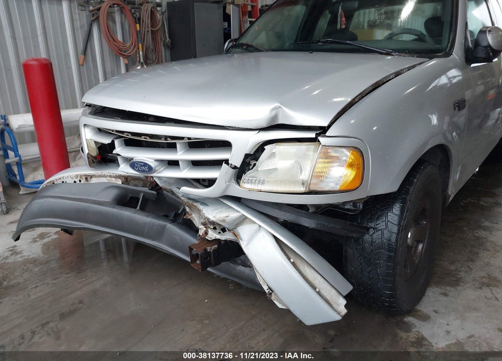 2002 FORD F-150 XLT/XL VIN: 1FTRX17272NB91423