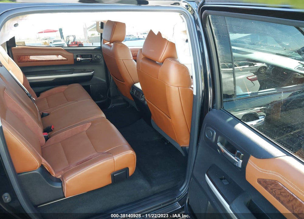 2017 TOYOTA TUNDRA 1794 5.7L V8 VIN: 5TFAW5F15HX620748