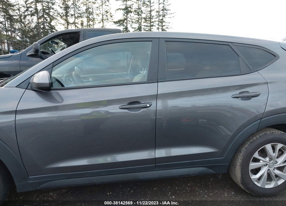2020 HYUNDAI TUCSON SE VIN: KM8J2CA48LU190236