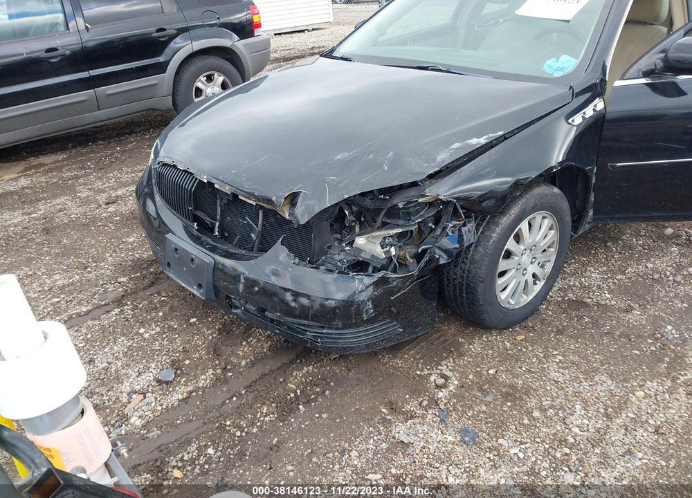 2008 BUICK LUCERNE CX VIN: 1G4HP57208U100070