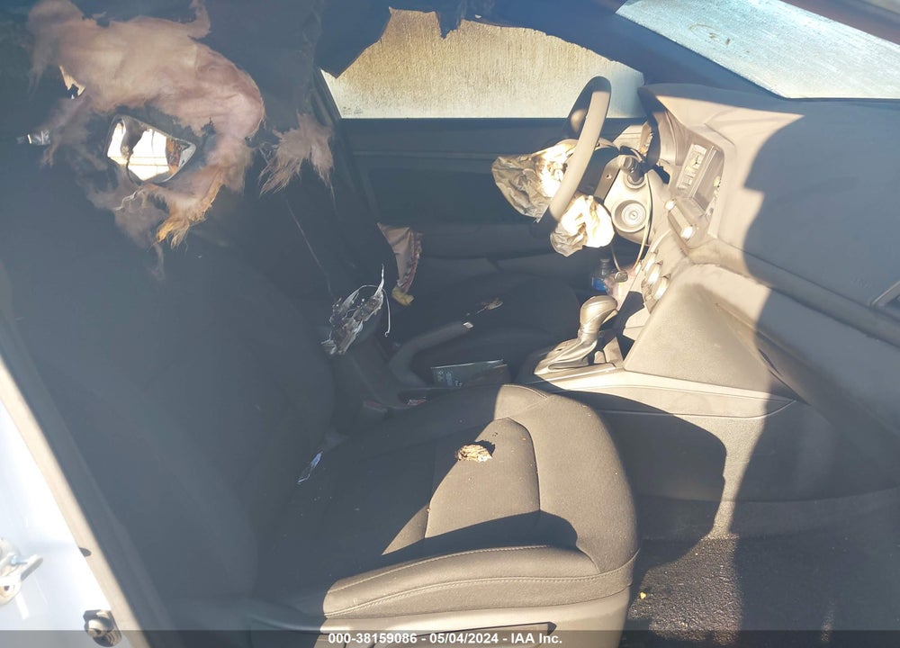 2019 HYUNDAI ELANTRA SEL VIN: 5NPD84LF1KH418297