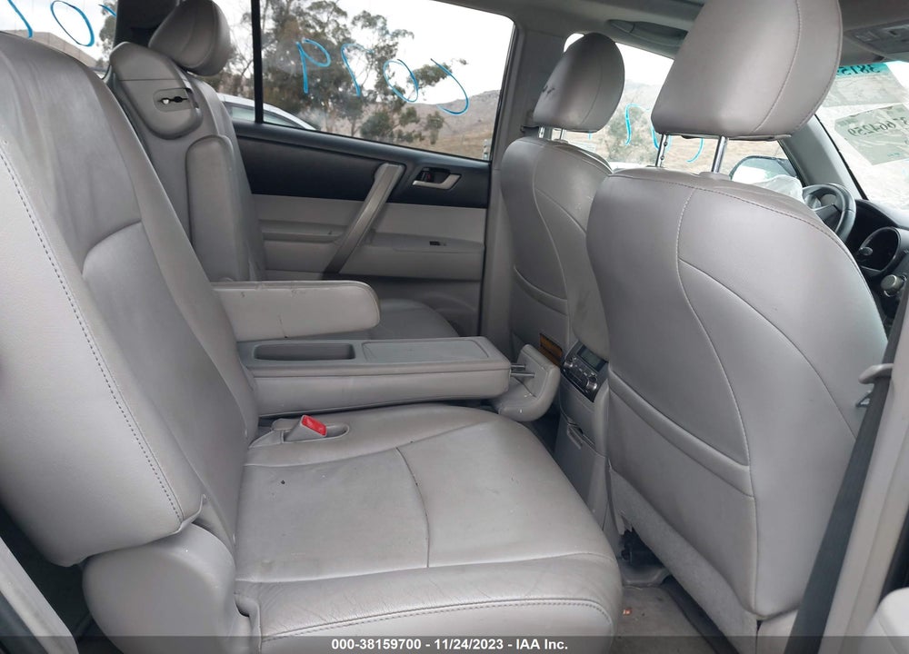 2010 TOYOTA HIGHLANDER SE V6 VIN: 5TDKK3EH1AS006617