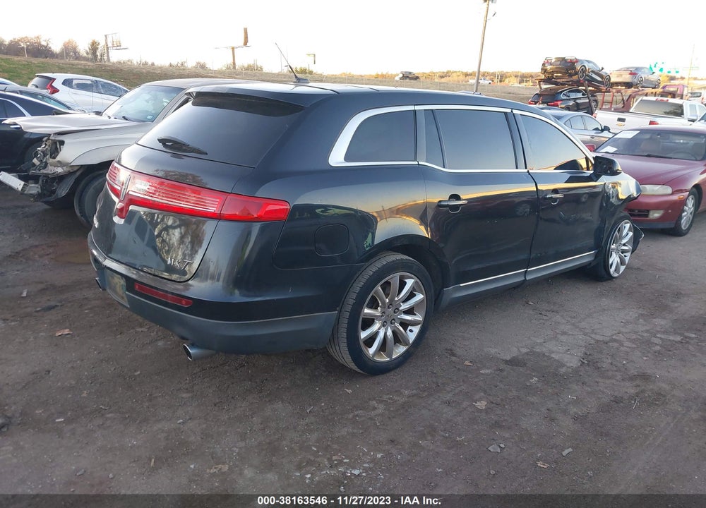 2011 LINCOLN MKT VIN: 2LMHJ5FR3BBJ52438