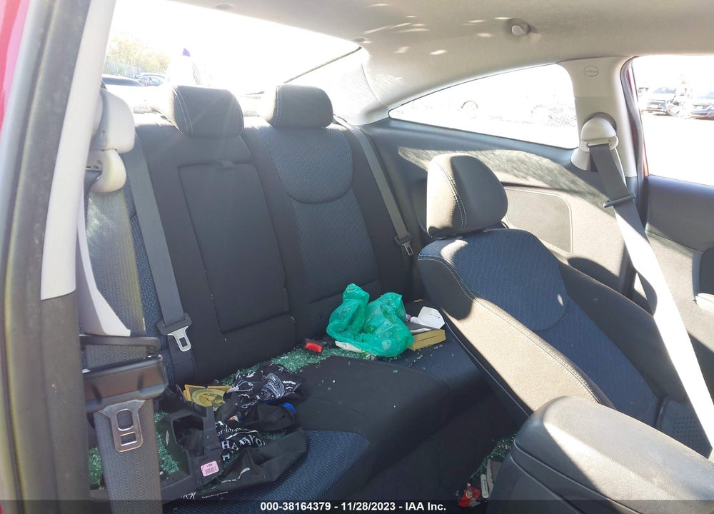 2014 HYUNDAI ELANTRA VIN: KMHDH6AH9EU024035