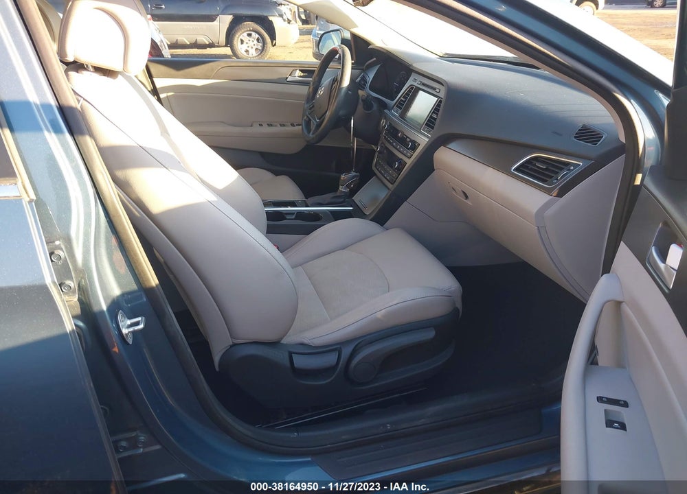 2015 HYUNDAI SONATA SPORT VIN: 5NPE34AF7FH068105