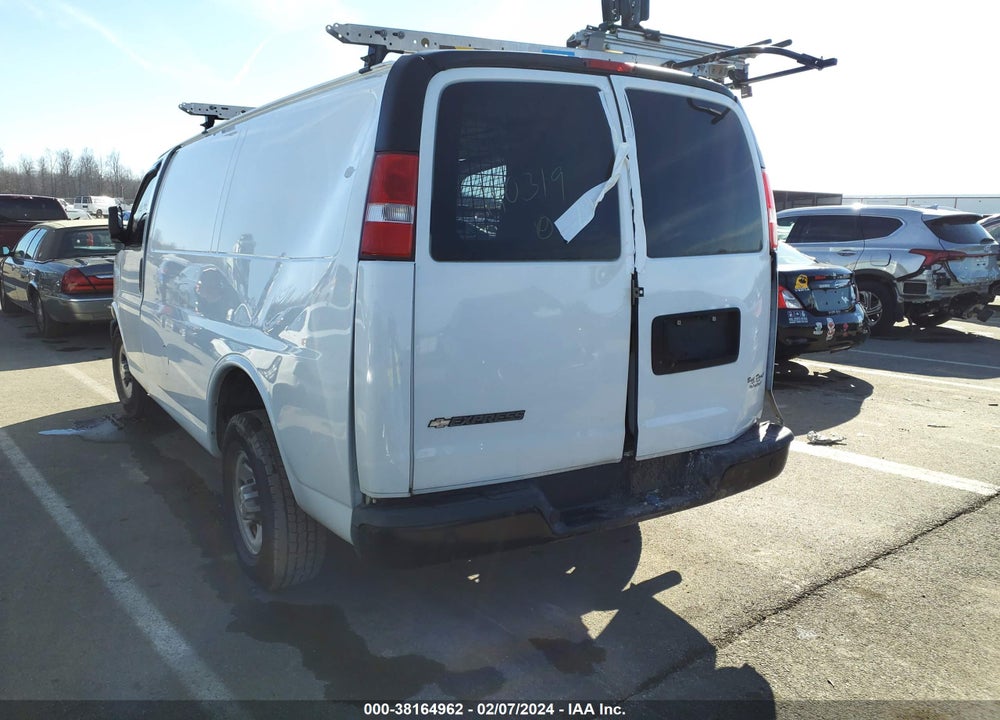 2017 CHEVROLET EXPRESS 3500 WORK VAN VIN: 1GCZGGFGXH1140319