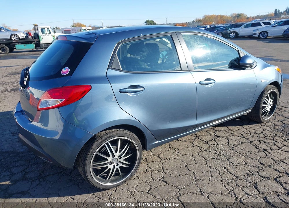 2014 MAZDA 2 SPORT VIN: JM1DE1KZ1E0175627