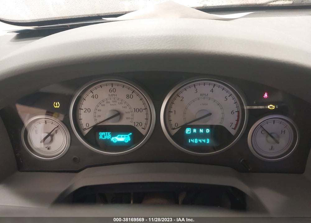 2010 CHRYSLER TOWN & COUNTRY TOURING VIN: 2A4RR5D17AR151156