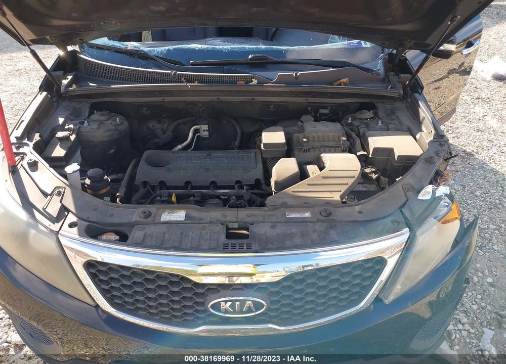 2012 KIA SORENTO LX VIN: 5XYKT4A1XCG229704