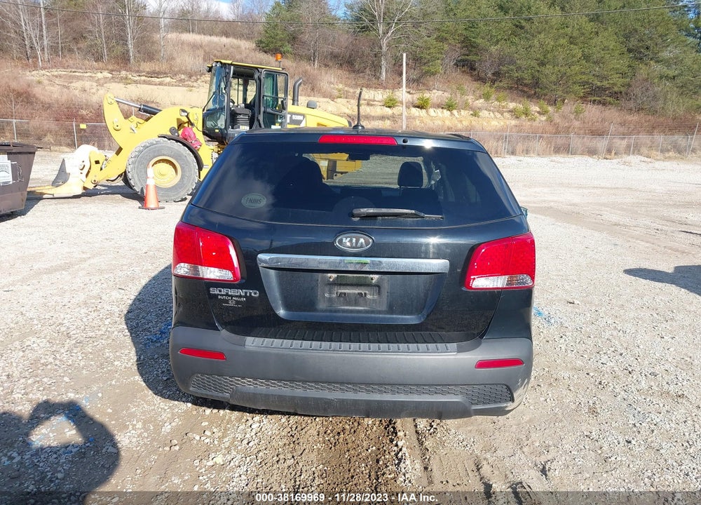 2012 KIA SORENTO LX VIN: 5XYKT4A1XCG229704