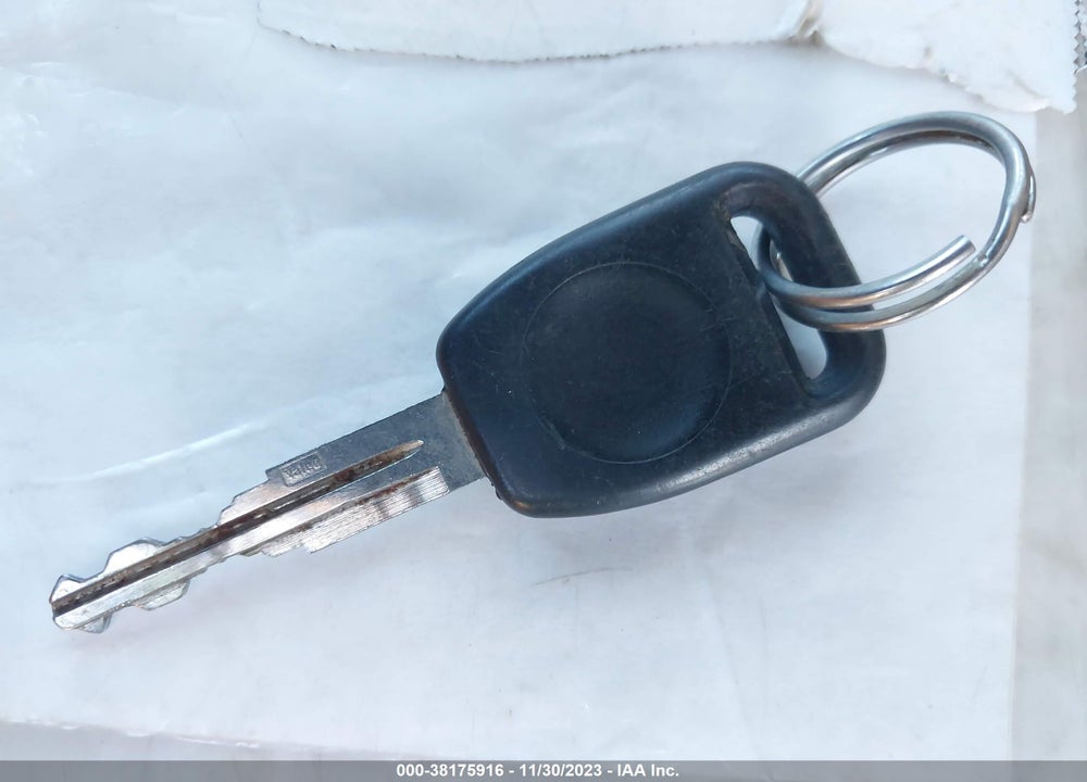 2004 LAND ROVER DISCOVERY SE VIN: SALTY19424A836600