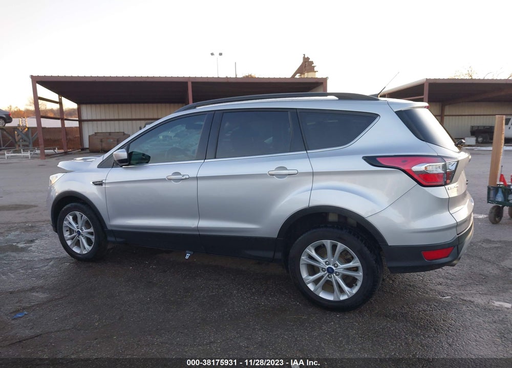 2018 FORD ESCAPE SE VIN: 1FMCU9GD8JUA22770