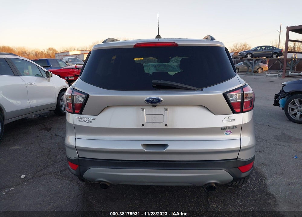2018 FORD ESCAPE SE VIN: 1FMCU9GD8JUA22770