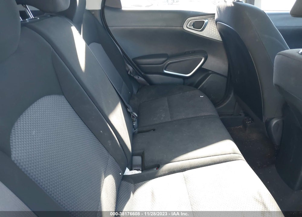 2021 KIA SOUL LX VIN: KNDJ23AU7M7147818