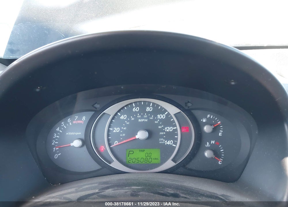 2005 HYUNDAI TUCSON LX/GLS VIN: KM8JN72D35U151568