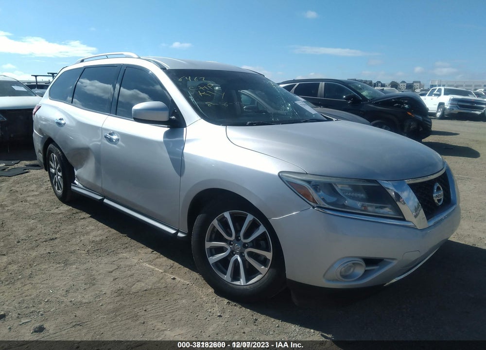 2015 NISSAN PATHFINDER S VIN: 5N1AR2MN8FC658082
