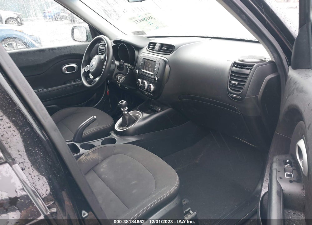 2018 KIA SOUL VIN: KNDJN2A28J7557801