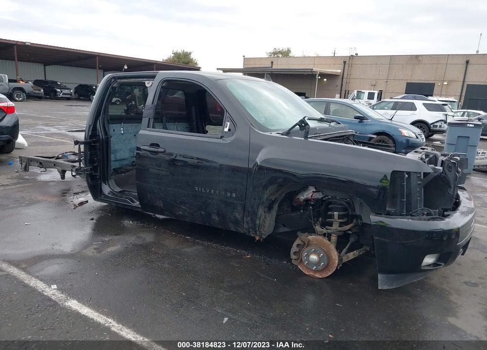 2011 CHEVROLET SILVERADO 1500 VIN: 1GCRKSE32BZ267333