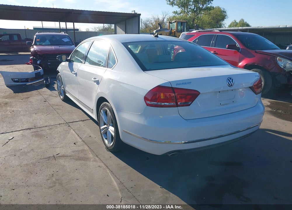 2013 VOLKSWAGEN PASSAT 2.0L TDI SE VIN: 1VWBN7A37DC008142