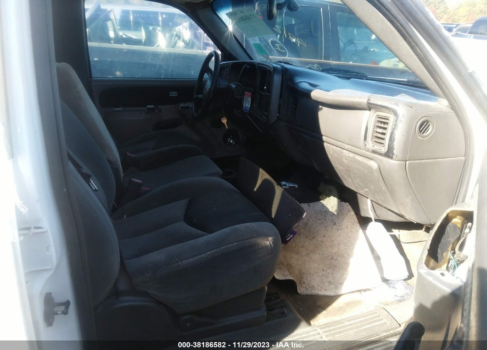 2002 CHEVROLET AVALANCHE VIN: 3GNEK13T42G124211