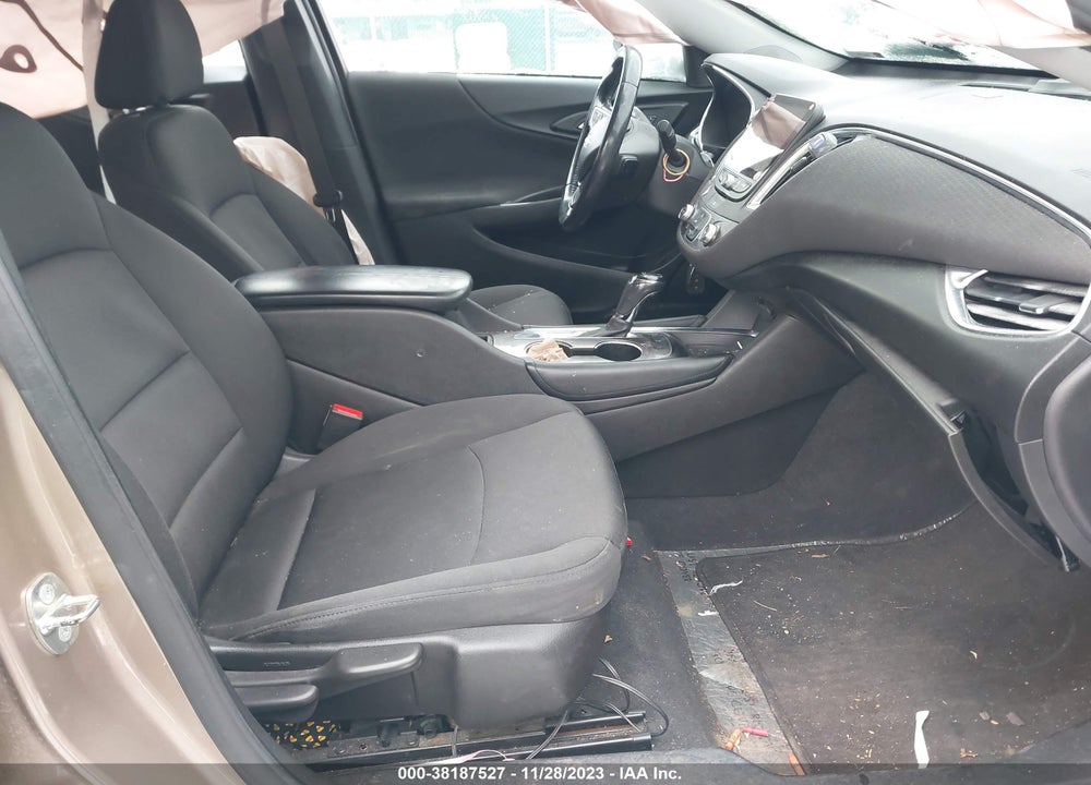 2018 CHEVROLET MALIBU LT VIN: 1G1ZD5STXJF233293
