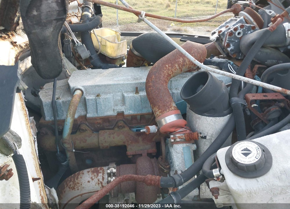 1998 INTERNATIONAL 4000 4700 VIN: 1HTSCAAP6WH568140