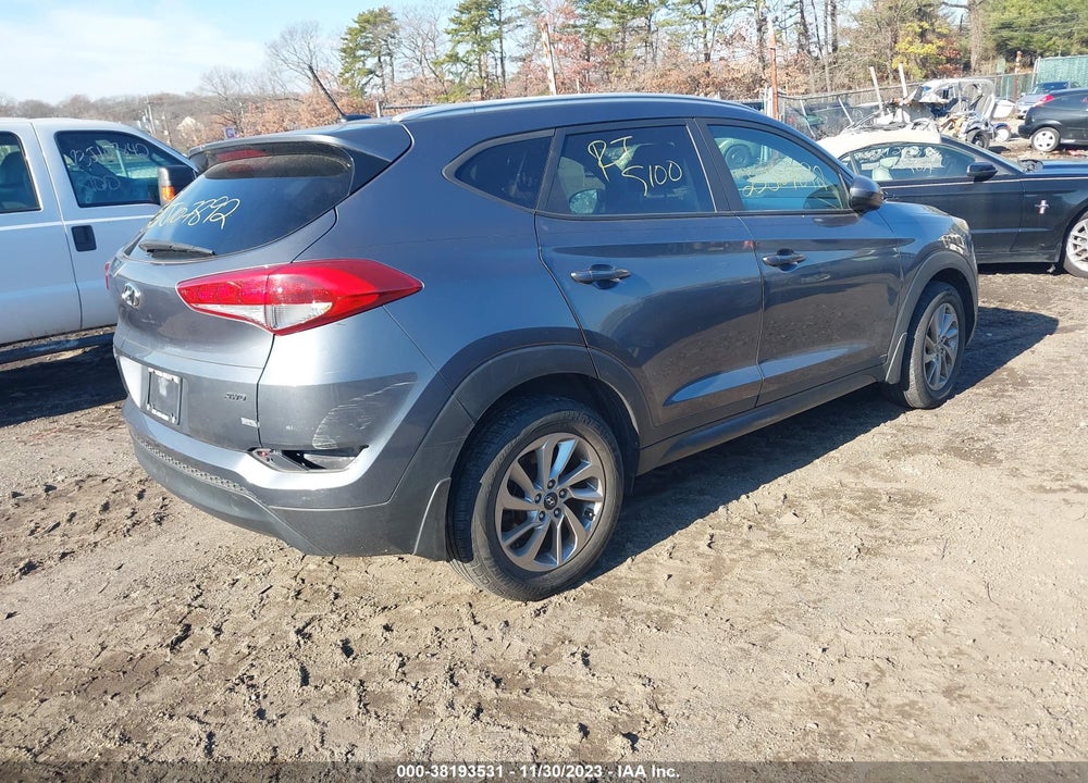 2016 HYUNDAI TUCSON SE VIN: KM8J3CA49GU199708