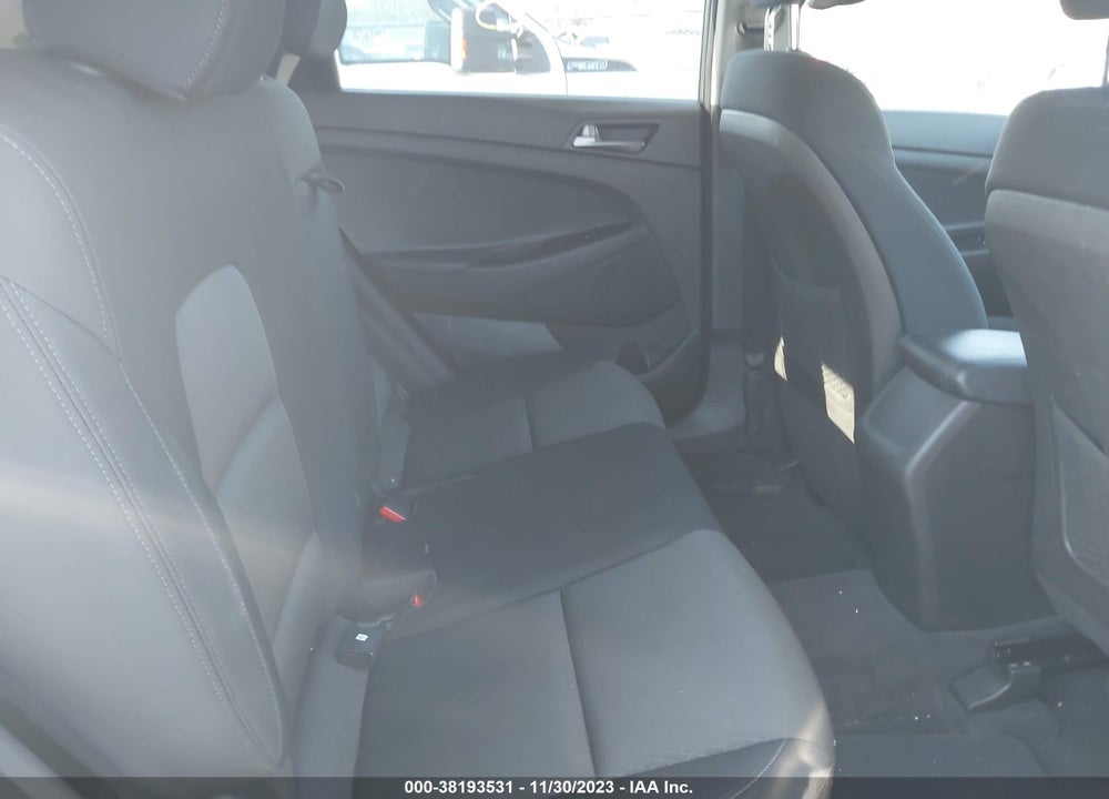 2016 HYUNDAI TUCSON SE VIN: KM8J3CA49GU199708