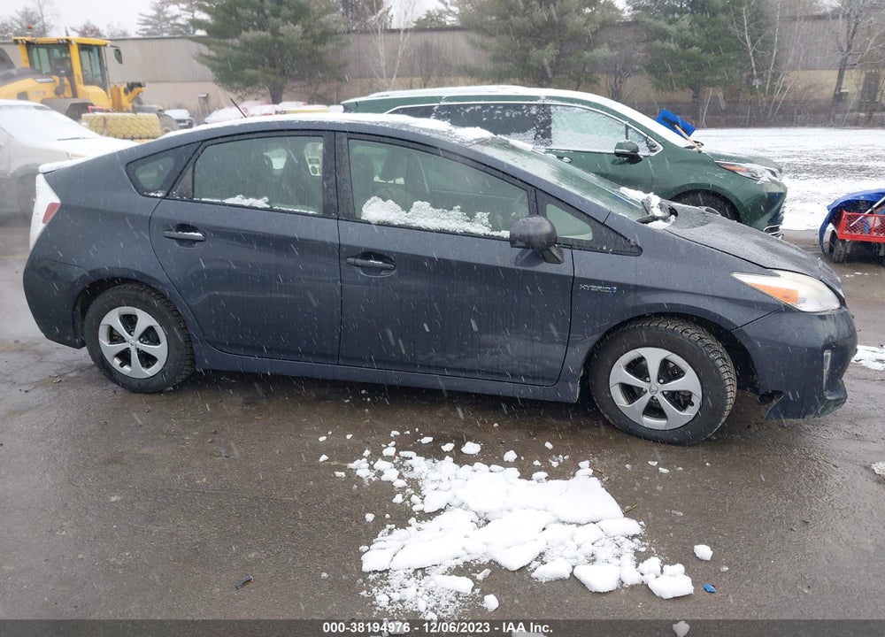 2013 TOYOTA PRIUS TWO VIN: JTDKN3DU4D5604538